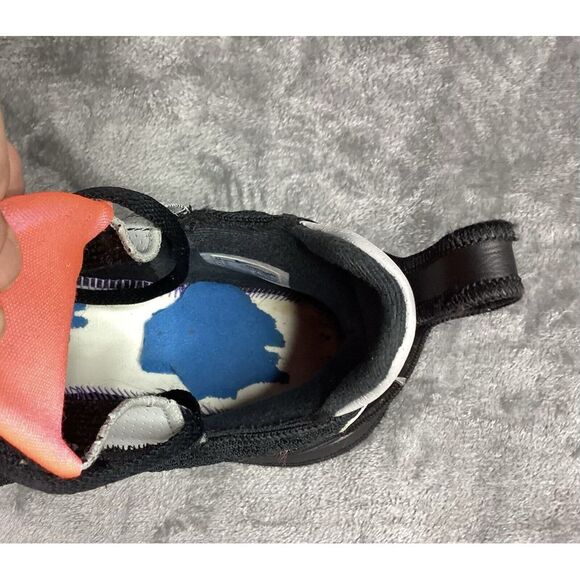 Nike Men's Black and Orange Athletic Shoes - Picture 15 of 16